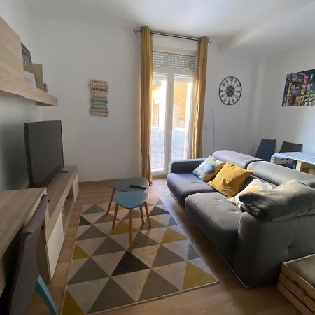 Nerale Loft Downtown Plaza Mercado لوغرونيو المظهر الخارجي الصورة